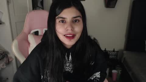 Snapshot of dark_angel_66 chatting on December 24, 2024, 10:49 pm Moony online show from December 24, 2024, 10:49 pm