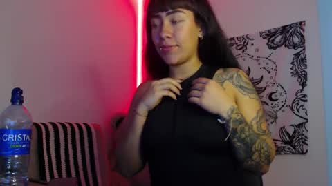 Snapshot of dark_cherry2 chatting on September 28, 2025, 6:46 pm Ximena online show from September 28, 2025, 6:46 pm