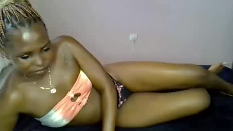 dark_petite_ online show from April 3, 2026, 8:45 am