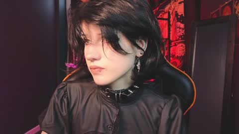 Snapshot of dark_vamp_ chatting on January 22, 2025, 12:17 pm Vamp  online show from January 22, 2025, 12:17 pm