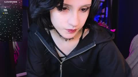 Snapshot of dark_vamp_ chatting on January 30, 2025, 11:55 pm Vamp  online show from January 30, 2025, 11:55 pm