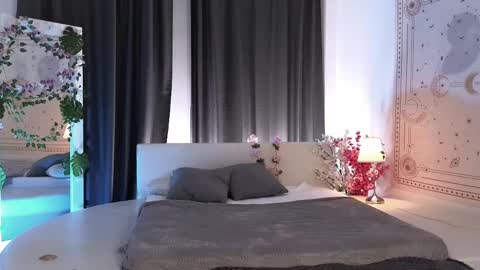 Snapshot of dark_vamp_ chatting on March 7, 2025, 10:45 am Vamp  online show from March 7, 2025, 10:45 am