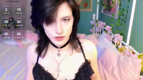 Snapshot of dark_vamp_ chatting on September 26, 2025, 2:43 pm Vamp  online show from September 26, 2025, 2:43 pm
