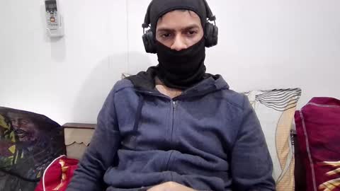 Snapshot of darkbud03 chatting on November 6, 2025, 6:42 pm just a guy online show from November 6, 2025, 6:42 pm