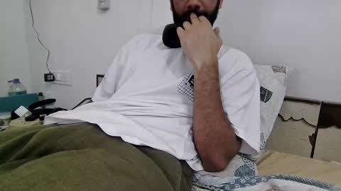 Snapshot of darkbud03 chatting on March 25, 2026, 5:24 am just a guy online show from March 25, 2026, 5:24 am