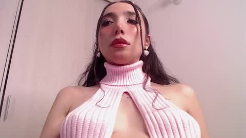  Candy   online show from February 27, 2025, 2:53 am