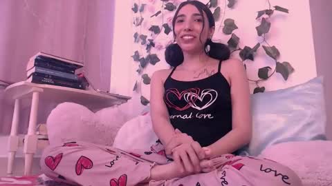  Candy   online show from October 18, 2025, 8:09 pm