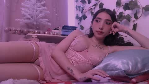  Candy   online show from November 12, 2025, 7:03 pm