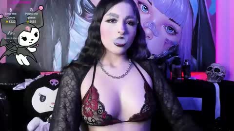 Snapshot of darki_shine_ chatting on November 10, 2025, 1:32 pm cleitlin vinson online show from November 10, 2025, 1:32 pm