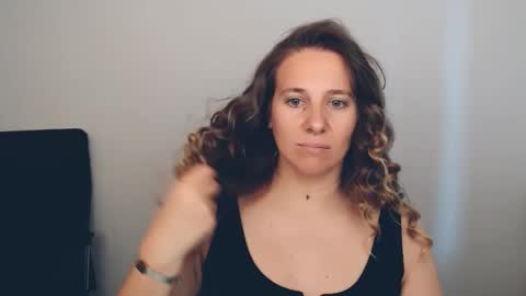 Anna online show from September 24, 2025, 2:09 pm