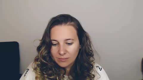 Anna online show from September 25, 2025, 4:38 am