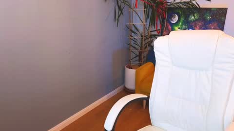 Snapshot of darkmoon____ chatting on December 2, 2024, 11:45 am darkmoon____ online show from December 2, 2024, 11:45 am