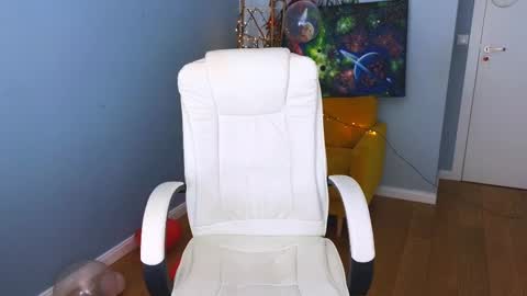 Snapshot of darkmoon____ chatting on February 24, 2025, 9:31 pm darkmoon____ online show from February 24, 2025, 9:31 pm