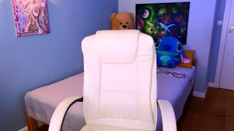 Snapshot of darkmoon____ chatting on October 22, 2025, 2:06 pm darkmoon____ online show from October 22, 2025, 2:06 pm