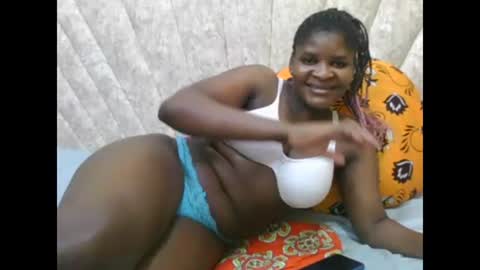 Snapshot of darknipples2 chatting on December 15, 2025, 1:32 am SHANICE online show from December 15, 2025, 1:32 am