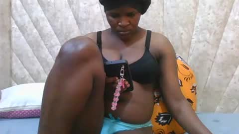 Snapshot of darknipples2 chatting on December 20, 2025, 12:01 pm SHANICE online show from December 20, 2025, 12:01 pm