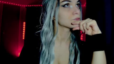 roseredgoddess online show from June 4, 2026, 2:50 am