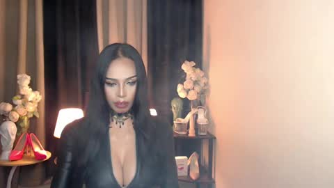 Snapshot of darksoul_mistress chatting on January 4, 2025, 11:22 am HAPPY BIRTHDAY MISTRESS MADRIANA online show from January 4, 2025, 11:22 am