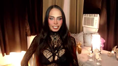 Snapshot of darksoul_mistress chatting on December 20, 2025, 8:43 am HAPPY BIRTHDAY MISTRESS MADRIANA online show from December 20, 2025, 8:43 am