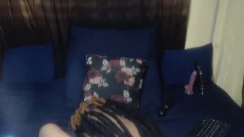 Darksultryxx30 online show from April 9, 2026, 2:11 am