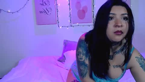 Darksweetmini online show from March 4, 2026, 8:04 pm