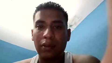 Snapshot of darling_04 chatting on September 28, 2025, 1:27 pm darling_04 online show from September 28, 2025, 1:27 pm