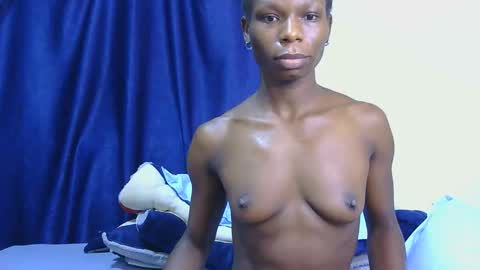darling_dee online show from May 13, 2026, 8:38 pm