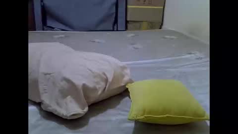 Snapshot of darling_ella chatting on November 4, 2025, 8:57 am darling_ella online show from November 4, 2025, 8:57 am