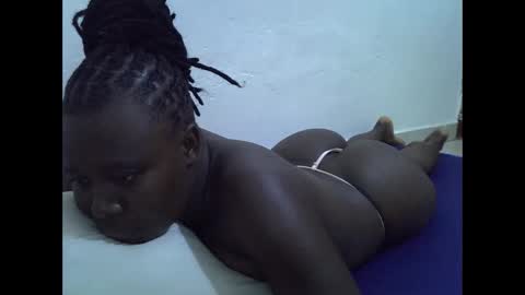 Snapshot of darling_ella chatting on February 13, 2026, 4:25 pm darling_ella online show from February 13, 2026, 4:25 pm