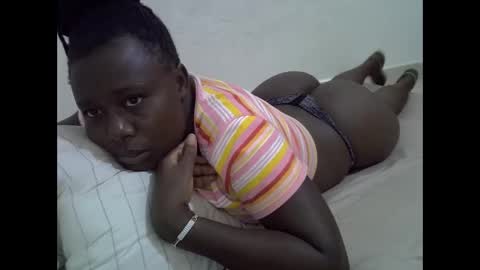 Snapshot of darling_ella chatting on March 15, 2026, 5:35 am darling_ella online show from March 15, 2026, 5:35 am