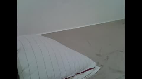 Snapshot of darling_ella chatting on March 17, 2026, 5:33 am darling_ella online show from March 17, 2026, 5:33 am