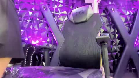 Darling online show from March 16, 2026, 1:04 pm