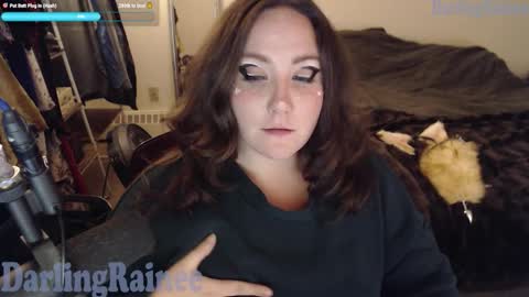 DarlingRainee online show from October 18, 2025, 7:42 am