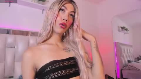 darlyn_tenderhot__ online show from March 9, 2026, 5:39 pm