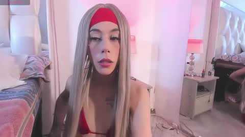 darlyn_tenderhot__ online show from April 13, 2026, 11:21 pm