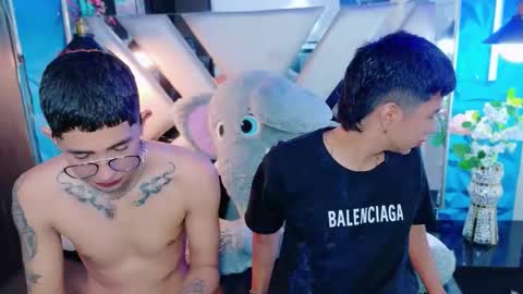 darwinandbrayan online show from November 30, 2025, 8:13 pm