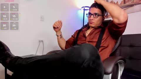 Dash online show from December 17, 2025, 12:11 pm