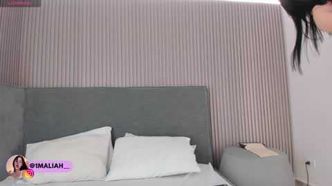 Snapshot of dasha_b chatting on December 1, 2025, 7:30 pm Dasha online show from December 1, 2025, 7:30 pm