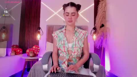 Snapshot of dasha_rodriguez chatting on June 25, 2026, 2:32 pm dasha_rodriguez online show from June 25, 2026, 2:32 pm