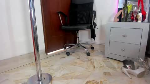 Dasha Foxxx online show from February 17, 2025, 4:15 pm