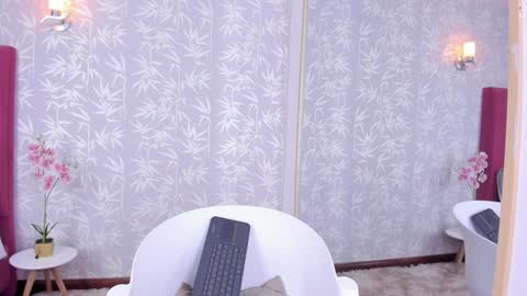 Dasha  online show from January 28, 2025, 3:04 pm