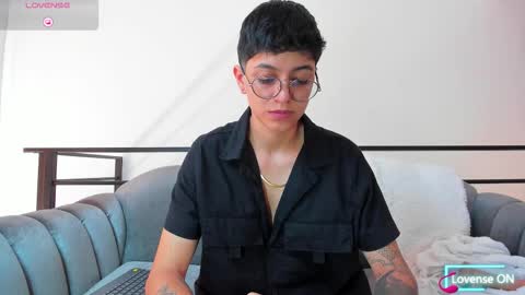 Dass Roman online show from September 29, 2025, 7:51 pm