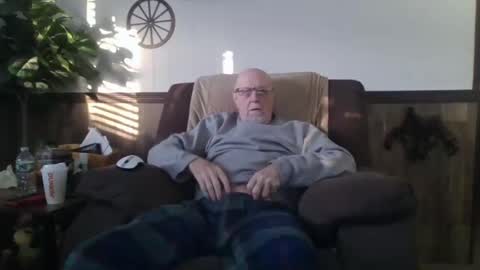 Snapshot of dave571960 chatting on March 8, 2025, 11:58 am dave571960 online show from March 8, 2025, 11:58 am