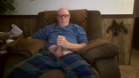 Snapshot of dave571960 chatting on October 25, 2025, 10:45 am dave571960 online show from October 25, 2025, 10:45 am