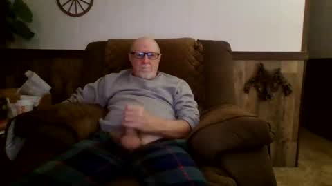 Snapshot of dave571960 chatting on November 1, 2025, 11:01 am dave571960 online show from November 1, 2025, 11:01 am
