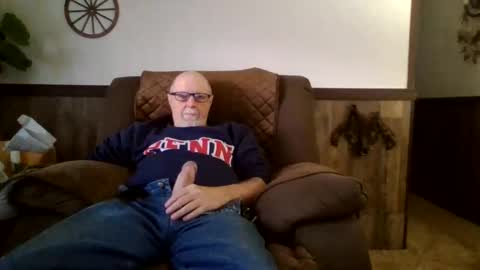 Snapshot of dave571960 chatting on November 3, 2025, 11:55 am dave571960 online show from November 3, 2025, 11:55 am