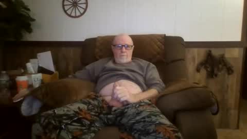 Snapshot of dave571960 chatting on January 10, 2026, 11:45 am dave571960 online show from January 10, 2026, 11:45 am