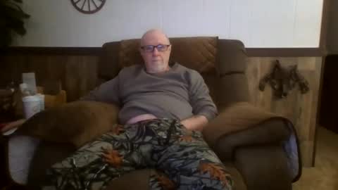 Snapshot of dave571960 chatting on January 11, 2026, 11:37 am dave571960 online show from January 11, 2026, 11:37 am