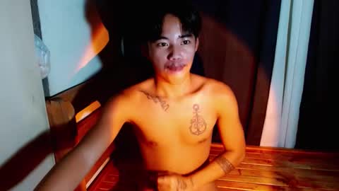 Snapshot of dave_boyyy chatting on October 7, 2025, 8:39 pm dave_boyyy online show from October 7, 2025, 8:39 pm