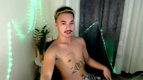 Snapshot of dave_cummers chatting on May 12, 2026, 11:35 pm DAVE online show from May 12, 2026, 11:35 pm